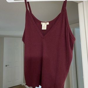 Juniors burgundy crop tank top